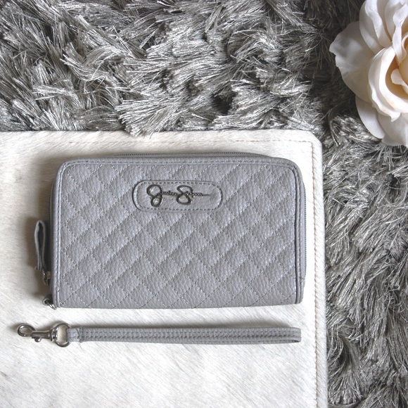 Jessica Simpson Handbags - Jessica Simpson • Quilted Wristlet Wallet
